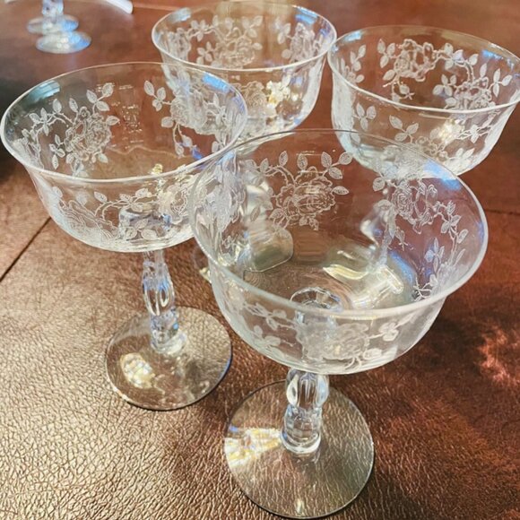 FostoriaVintage Crystal Etched Champagne Glasses  Set 4  Floral Design 6" - Picture 2 of 9